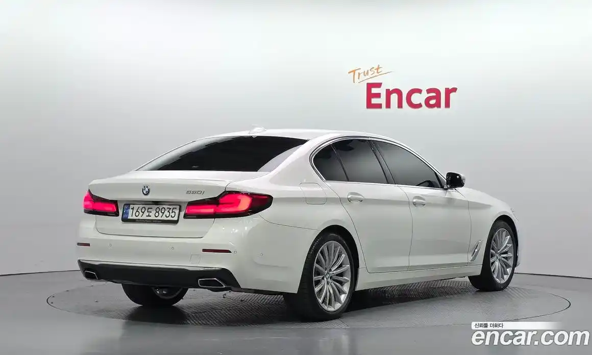 BMW 5-Series 2023 2.0 Автомат в Москве № 156466, фото 3