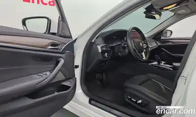 BMW 5-Series 2023 2.0 Автомат в Москве № 156466, миниатюра 4