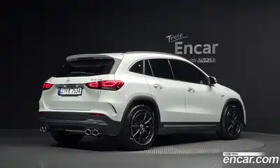 Mercedes-Benz GLA-Class 2023 2.0 Автомат в Москве № 160054, миниатюра 3