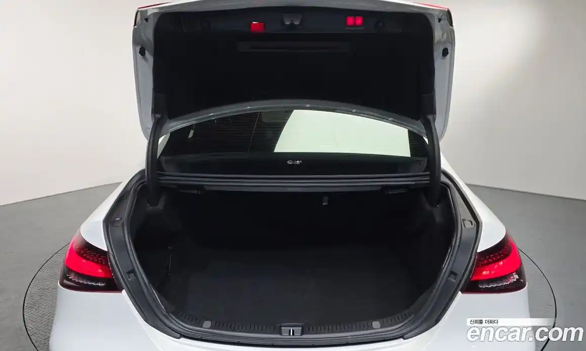 Mercedes-Benz E-Class 2021 2.0 Автомат в Москве № 160440, фото 20