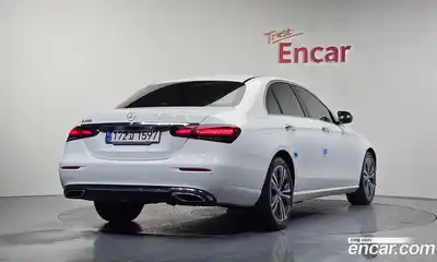 Mercedes-Benz E-Class 2021 2.0 Автомат в Москве № 160440, миниатюра 2