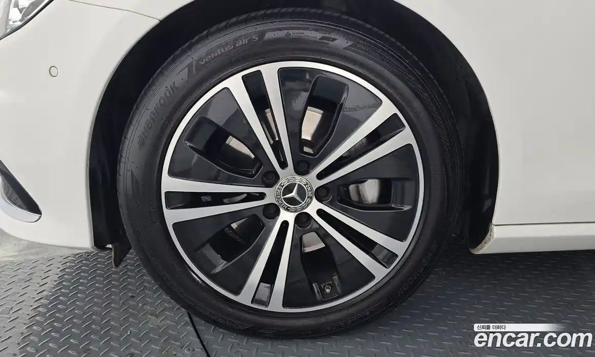 Mercedes-Benz E-Class 2021 2.0 Автомат в Москве № 160440, фото 5