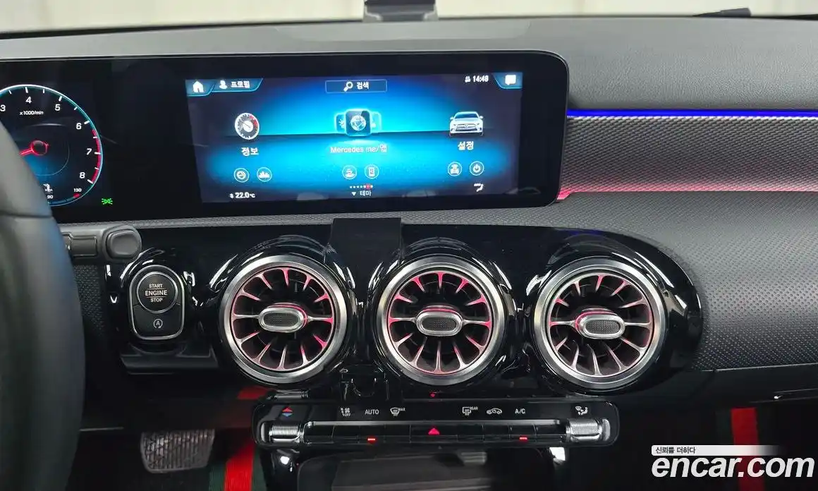 Mercedes-Benz A-Class 2021 2.0 Автомат в Москве № 161223, фото 14