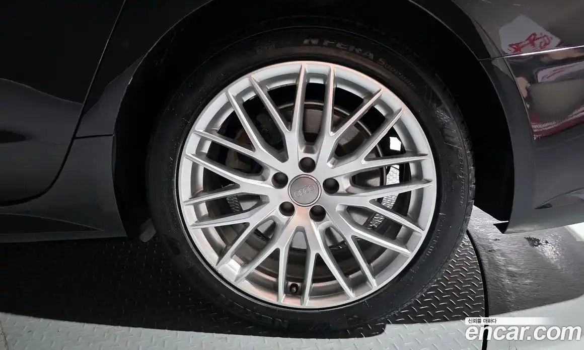 Audi A6 2018 2.0 Автомат в Москве № 163354, фото 5