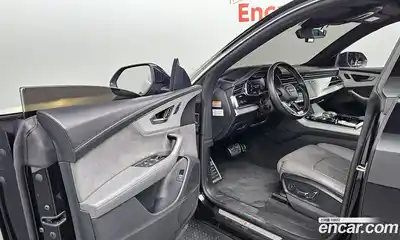 Audi Q8 2021 3.0 Автомат в Москве № 163811, миниатюра 8