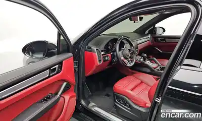 Porsche Cayenne 2023 3.0 Автомат в Москве № 165148, миниатюра 11
