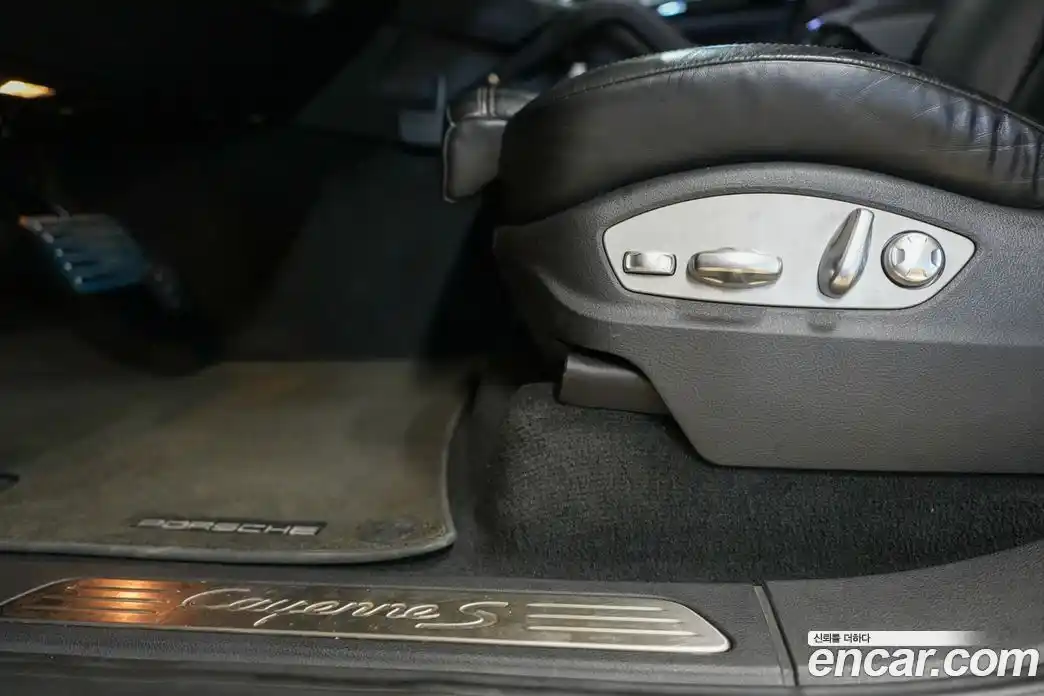 Porsche Cayenne 2014 4.1 Автомат в Москве № 165690, фото 13