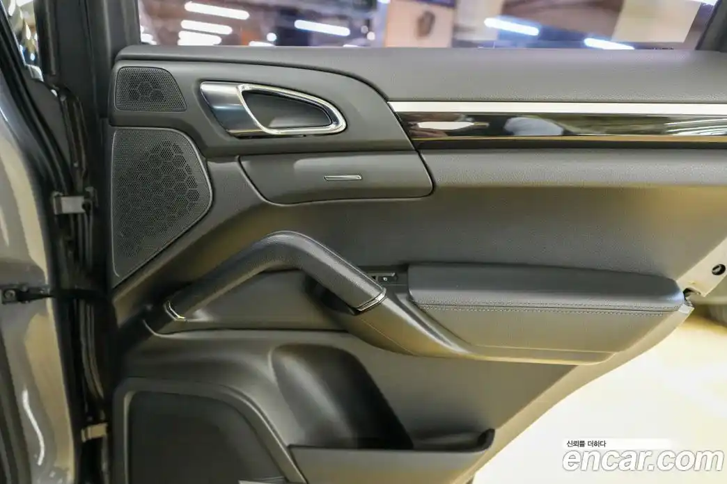 Porsche Cayenne 2014 4.1 Автомат в Москве № 165690, фото 18