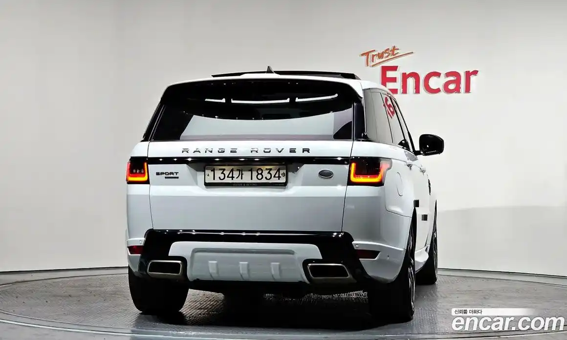 Land Rover Range-Rover Sport 2018 3.0 Автомат в Москве № 166368, фото 4