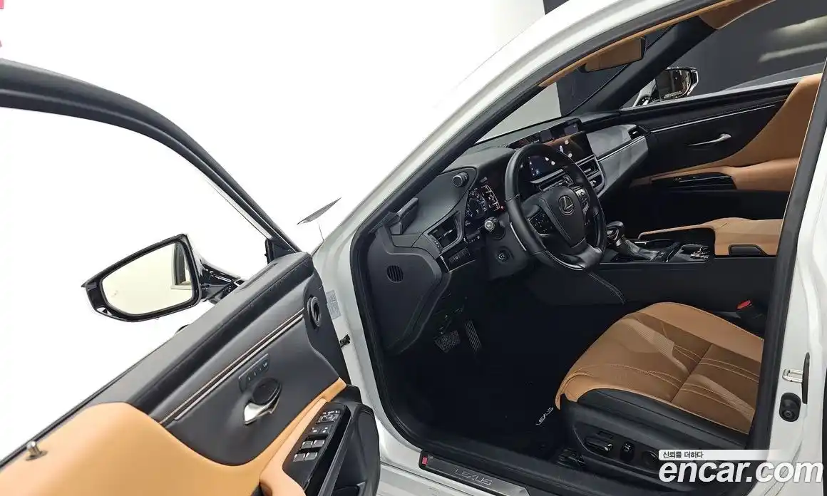 Lexus ES 2023 2.5 Автомат в Москве № 168082, фото 20