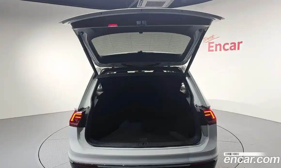 Volkswagen Tiguan 2020 2.0 Автомат в Москве № 169105, фото 20