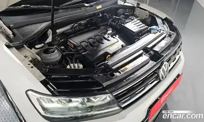 Volkswagen Tiguan 2020 2.0 Автомат в Москве № 169105, миниатюра 6