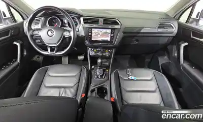 Volkswagen Tiguan 2020 2.0 Автомат в Москве № 169105, миниатюра 7