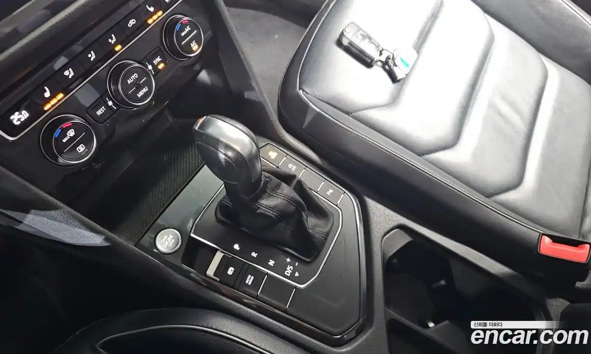 Volkswagen Tiguan 2020 2.0 Автомат в Москве № 169105, фото 9