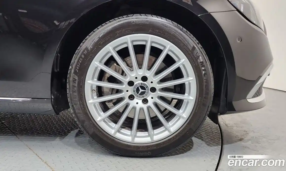 Mercedes-Benz E-Class 2022 2.0 Автомат в Москве № 178847, фото 10