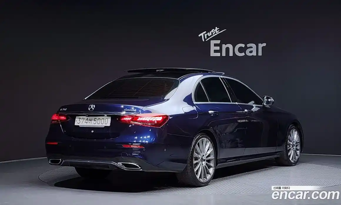 Mercedes-Benz E-Class 2021 2.0 Автомат в Москве № 183720, фото 13