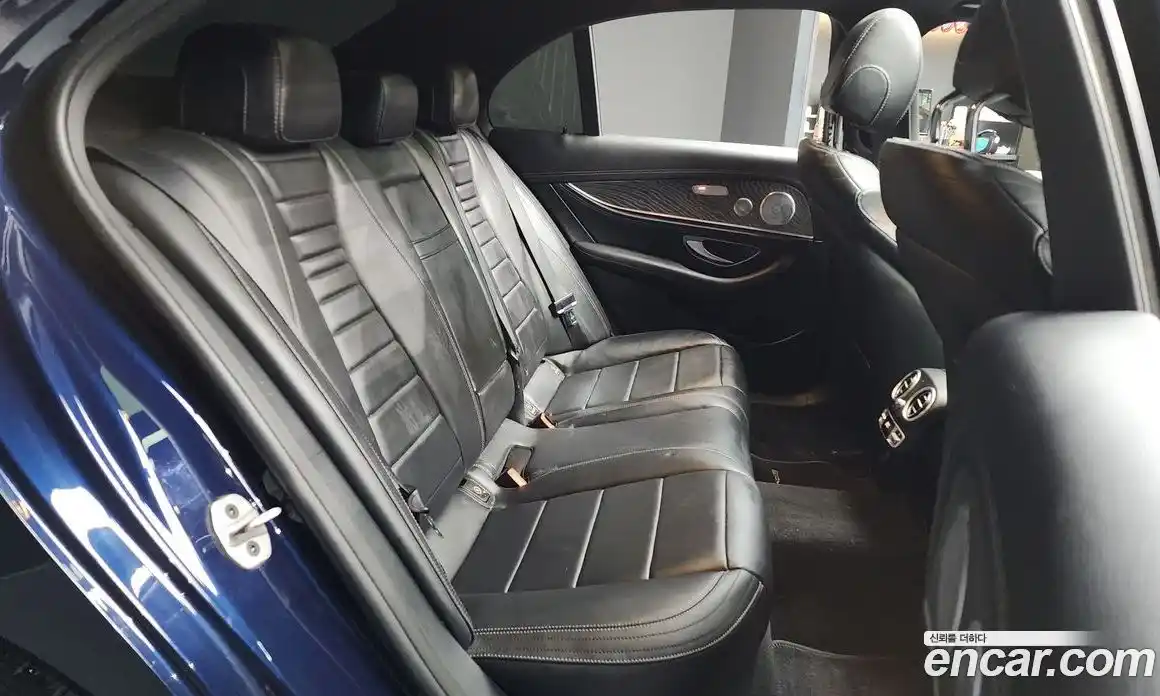 Mercedes-Benz E-Class 2021 2.0 Автомат в Москве № 183720, фото 16