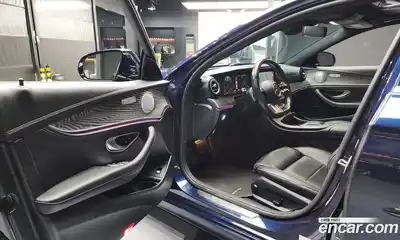 Mercedes-Benz E-Class 2021 2.0 Автомат в Москве № 183720, миниатюра 2