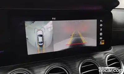 Mercedes-Benz E-Class 2021 2.0 Автомат в Москве № 183720, миниатюра 3