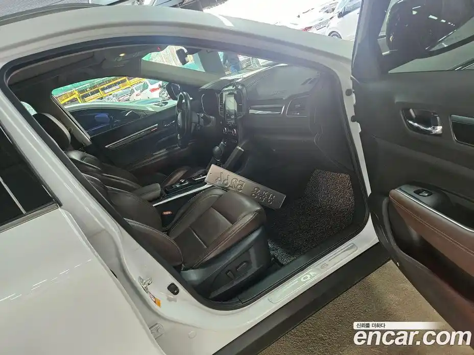 Renault QM6 2017 2.0 Автомат в Москве № 185787, фото 11