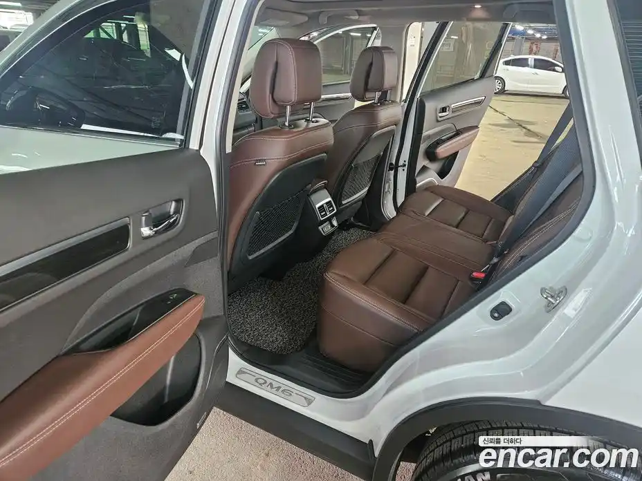 Renault QM6 2017 2.0 Автомат в Москве № 185787, фото 12