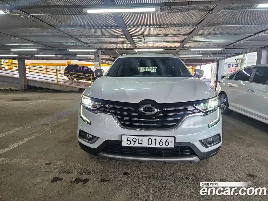 Renault QM6 2017 2.0 Автомат в Москве № 185787, фото 3