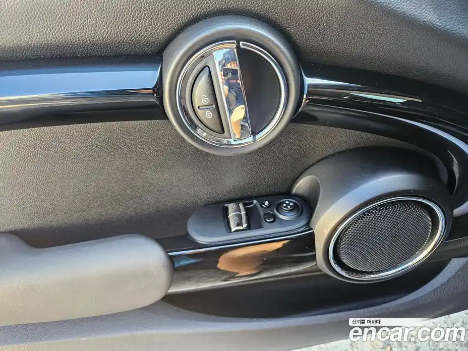 Mini Cooper 2016 1.5 Автомат в Москве № 188310, фото 16