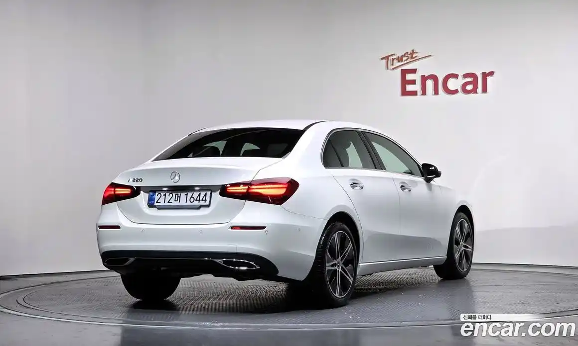 Mercedes-Benz A-Class 2025 2.0 Автомат в Москве № 193572, фото 3