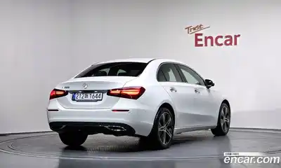 Mercedes-Benz A-Class 2025 2.0 Автомат в Москве № 193572, миниатюра 3