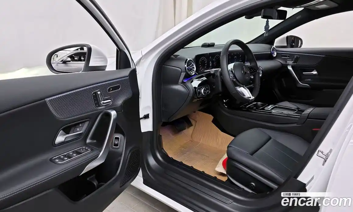 Mercedes-Benz A-Class 2025 2.0 Автомат в Москве № 193572, фото 4