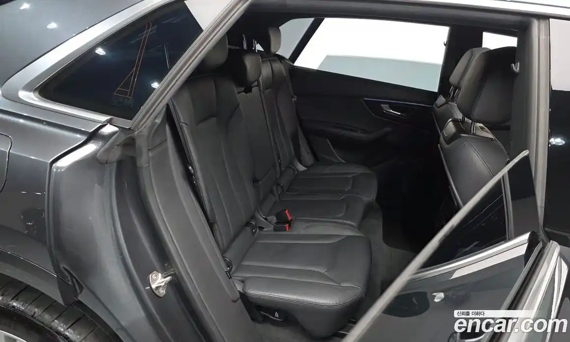 Audi Q8 2023 3.0 Автомат в Москве № 195991, фото 11