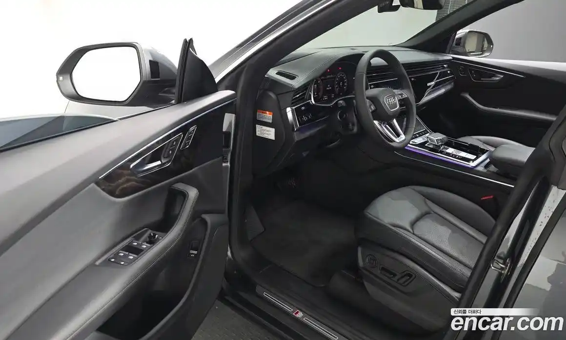 Audi Q8 2023 3.0 Автомат в Москве № 195991, фото 10