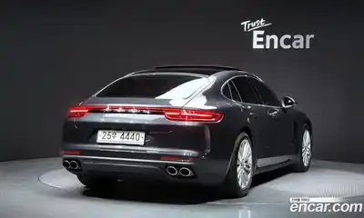 Porsche Panamera 2018 3.0 Автомат в Москве № 197632, миниатюра 2