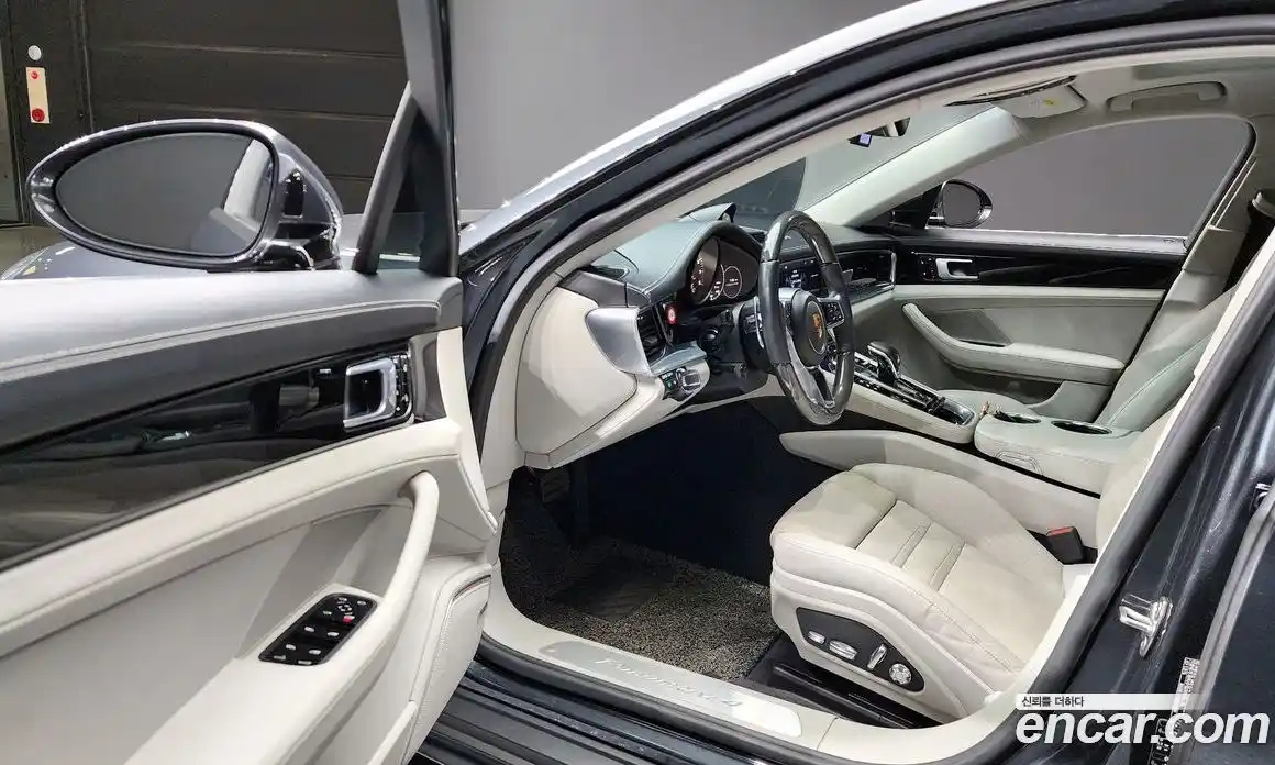 Porsche Panamera 2018 3.0 Автомат в Москве № 197632, фото 10