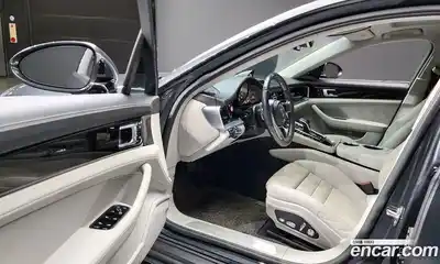 Porsche Panamera 2018 3.0 Автомат в Москве № 197632, миниатюра 10