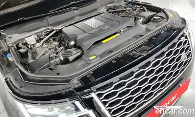 Land Rover Range-Rover 2018 4.4 Автомат в Москве № 198200, миниатюра 2