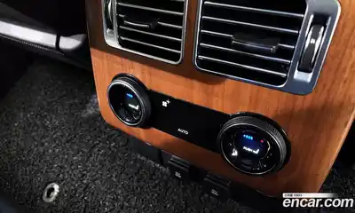 Land Rover Range-Rover 2018 4.4 Автомат в Москве № 198200, миниатюра 9