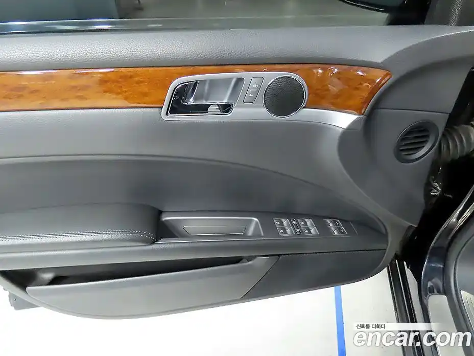 Volkswagen Phaeton 2015 3.0 Автомат в Москве № 199352, фото 18