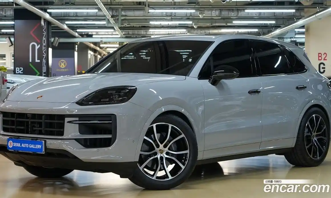 Porsche Cayenne 2024 3.0 Автомат в Москве № 213038, фото 14