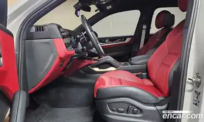 Porsche Cayenne 2024 3.0 Автомат в Москве № 213038, миниатюра 8