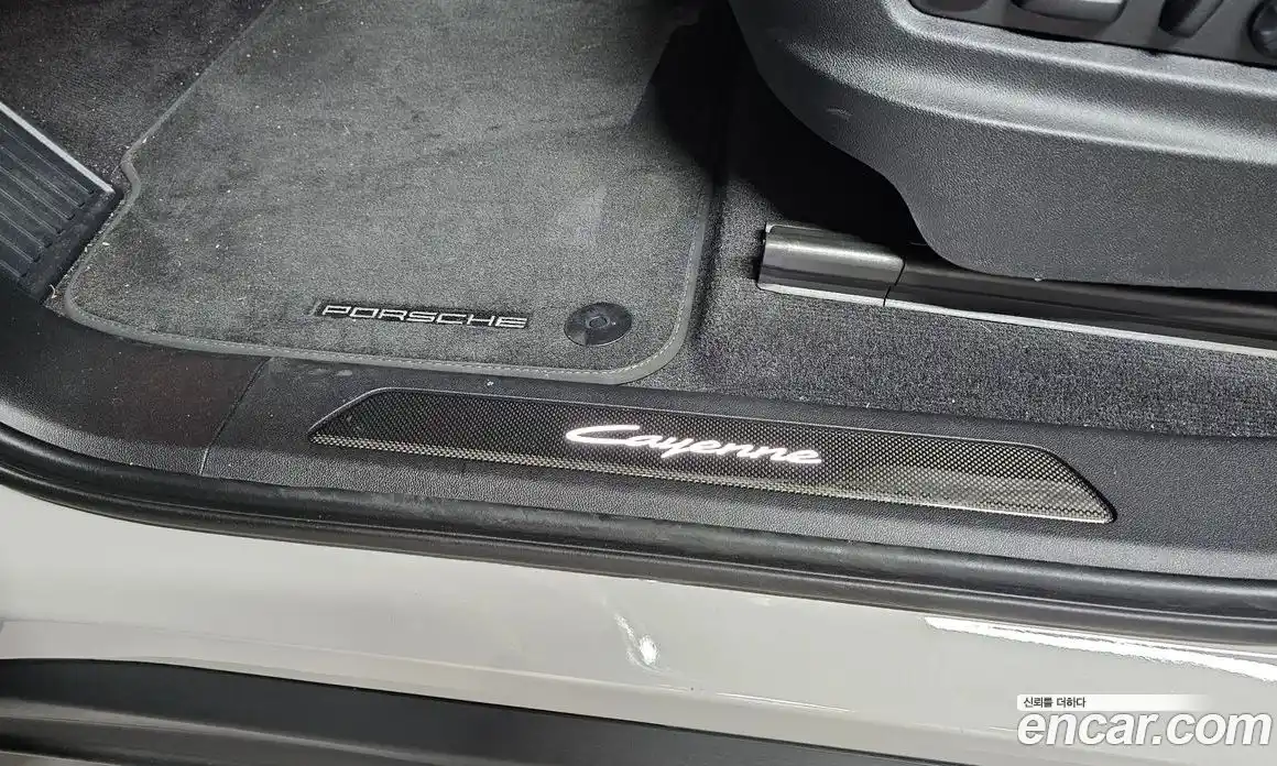 Porsche Cayenne 2024 3.0 Автомат в Москве № 213038, фото 10