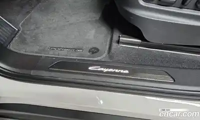 Porsche Cayenne 2024 3.0 Автомат в Москве № 213038, миниатюра 10