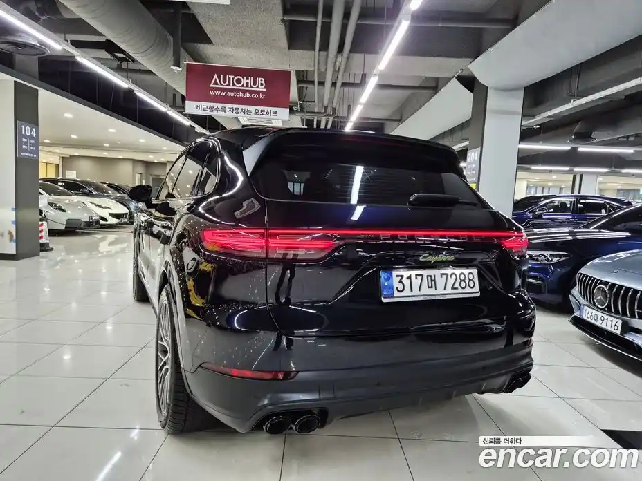 Porsche Cayenne 2023 3.0 Автомат в Москве № 213171, фото 3