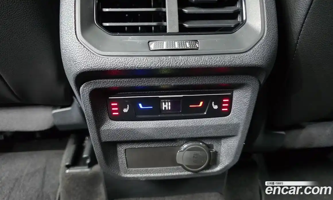 Volkswagen Tiguan 2023 2.0 Автомат в Москве № 215072, фото 18