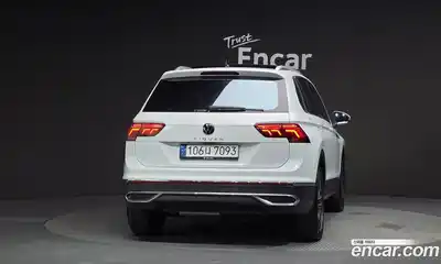 Volkswagen Tiguan 2023 2.0 Автомат в Москве № 215072, миниатюра 4