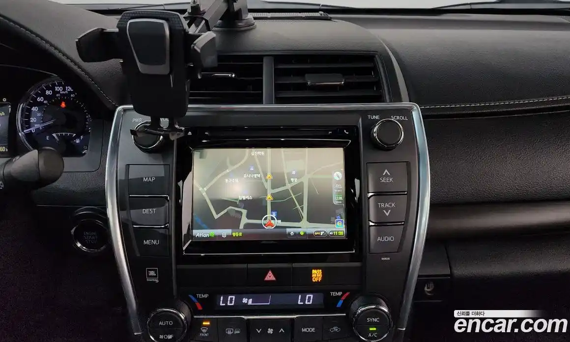 Toyota Camry 2016 2.5 Автомат в Москве № 215511, фото 16