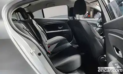 Renault SM3 2015 1.6 Автомат в Москве № 222498, миниатюра 11