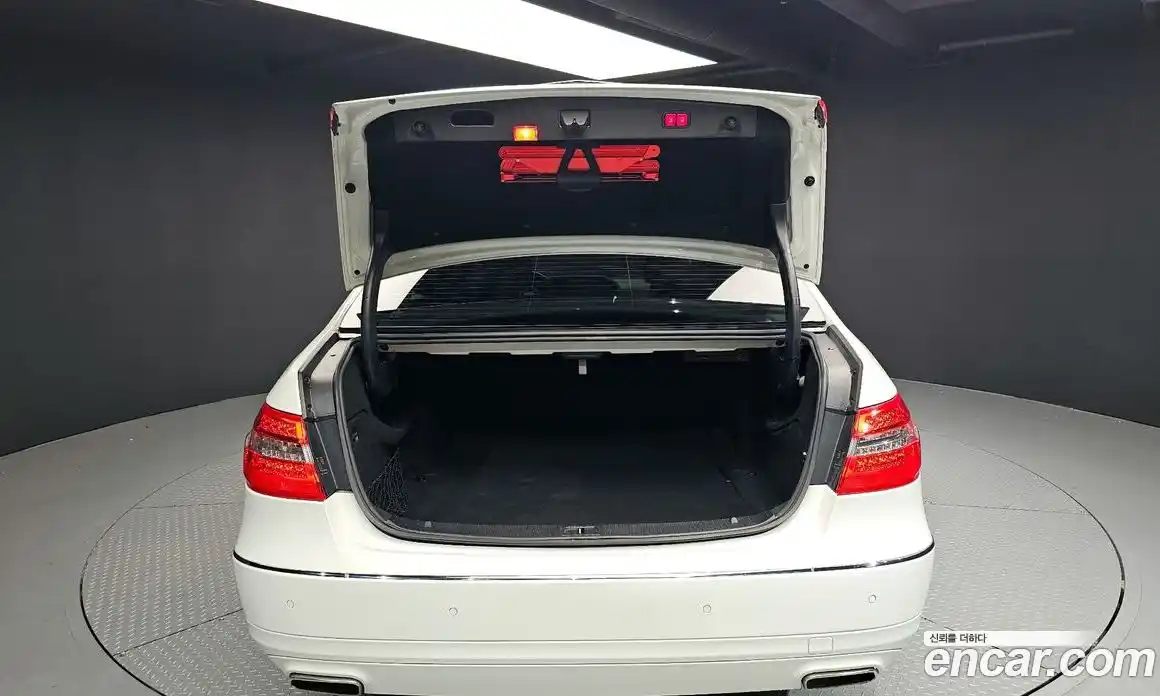 Mercedes-Benz E-Class 2012 3.5 Автомат в Москве № 223094, фото 6