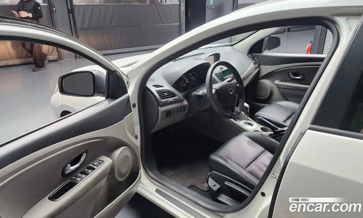 Renault SM3 2011 1.6 Автомат в Москве № 226214, фото 5