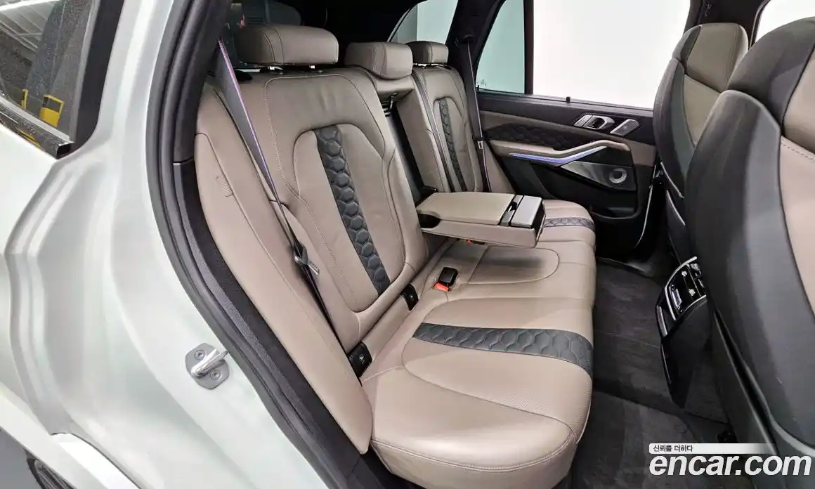 BMW X5M 2023 4.4 Автомат в Москве № 228376, фото 10